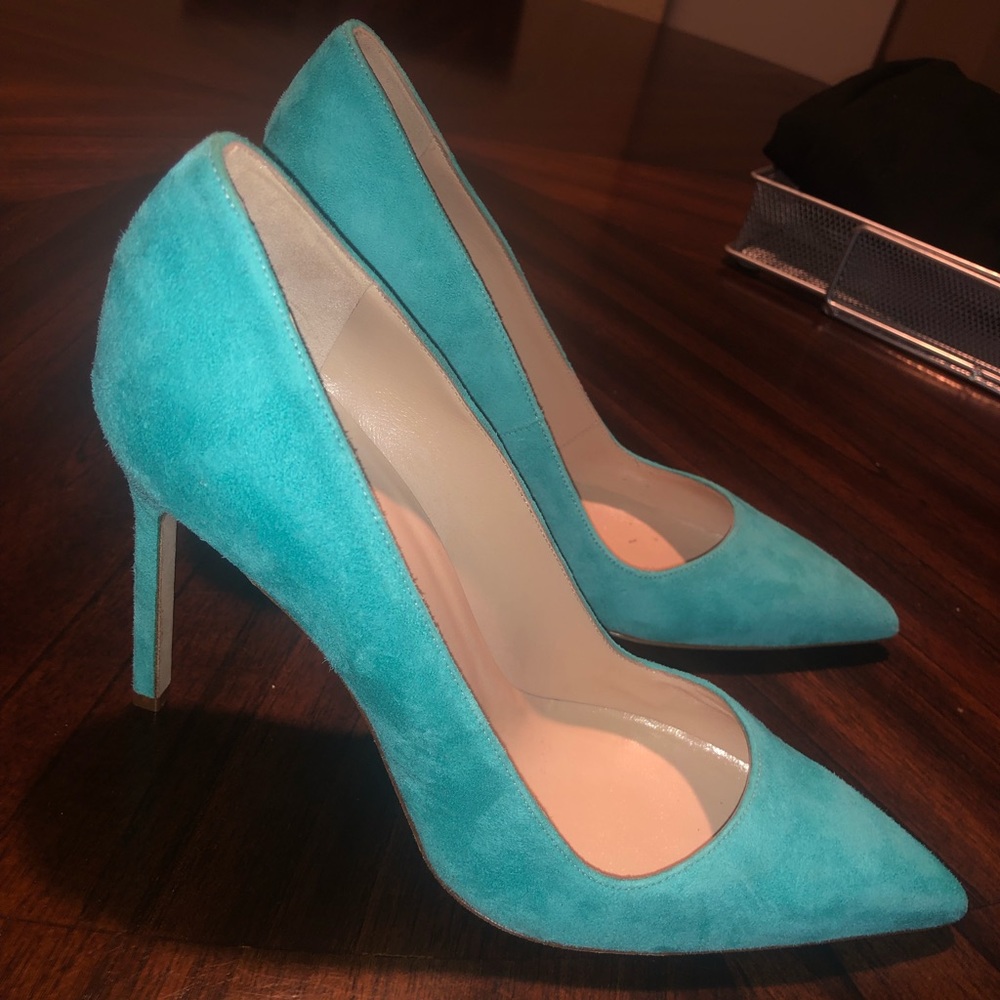 blue suede manolo blahnik pumps size 7 7 1/2